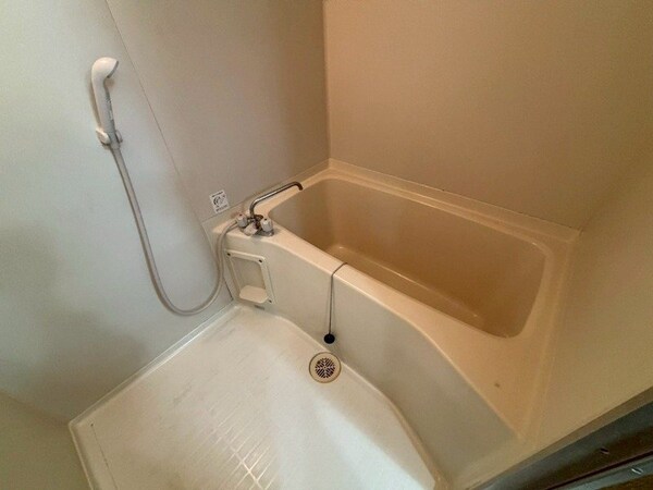 バス／シャワールーム等(別部屋参考写真)