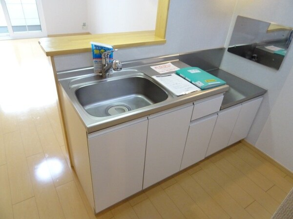 キッチン(別部屋反転写真です)