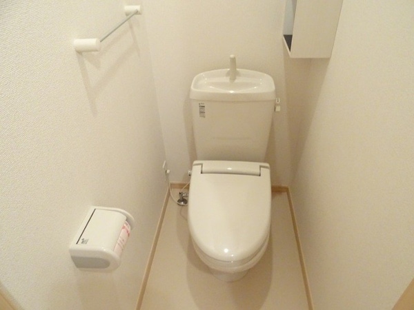トイレ(別部屋反転写真です)