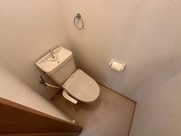 トイレ(同物件別室の画像です)