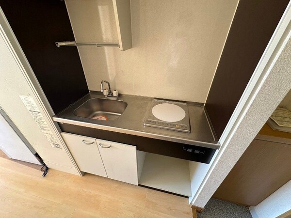 キッチン(同物件別部屋写真)