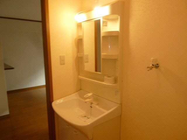 物件内観写真10　(同物件別室の写真です)