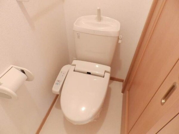 トイレ(同タイプの画像です)