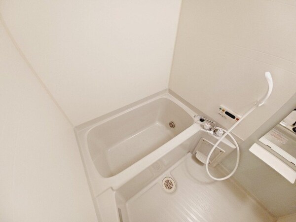 バス／シャワールーム等(同型参考写真)