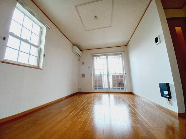 居室・リビング(同型参考写真)