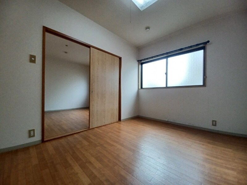 物件内観写真11　(同型反転参考写真)