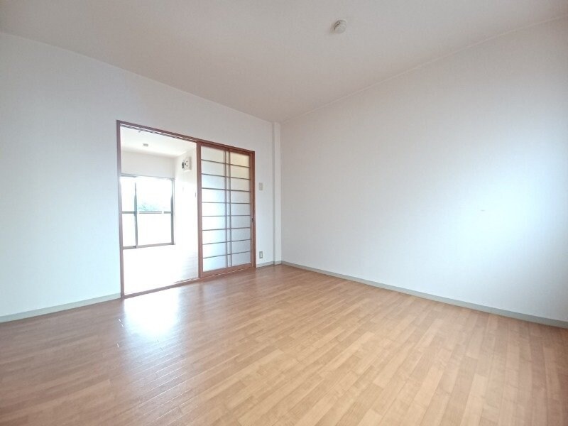 物件内観写真18　(同型反転参考写真)