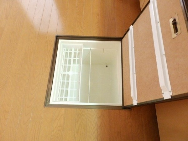 収納(同型参考写真)