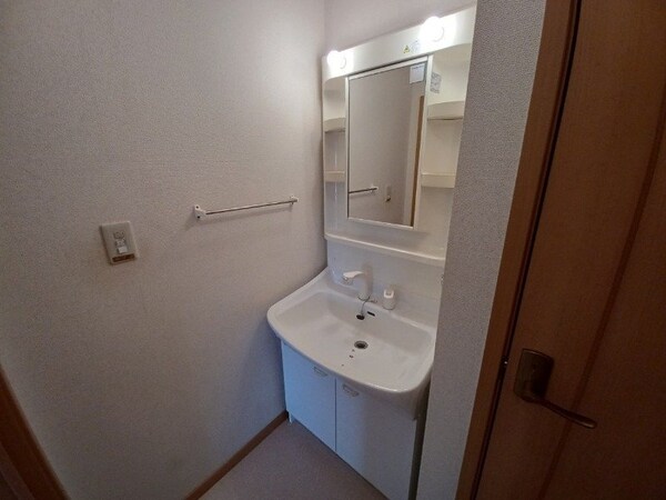 洗面所(同物件別部屋の写真)