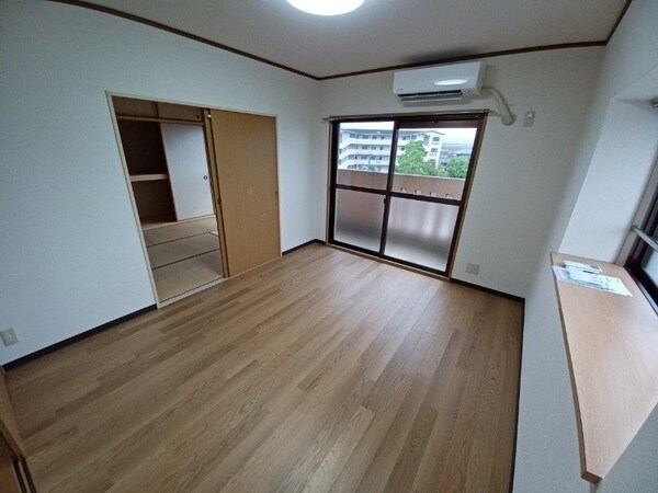 居室・リビング(同型参考写真)