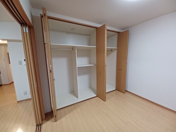 収納(同型参考写真)