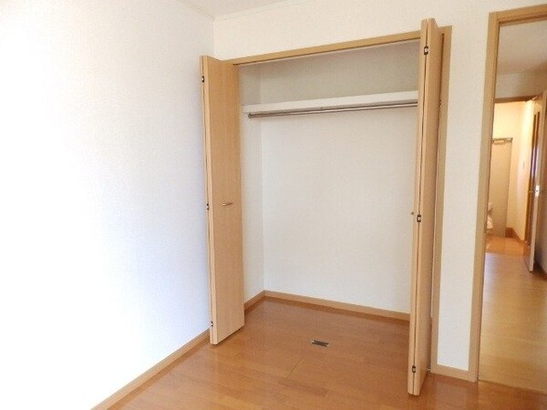 収納(同型タイプの画像です)