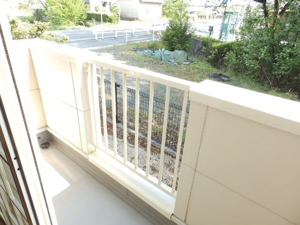 バルコニー(同型タイプの画像です)