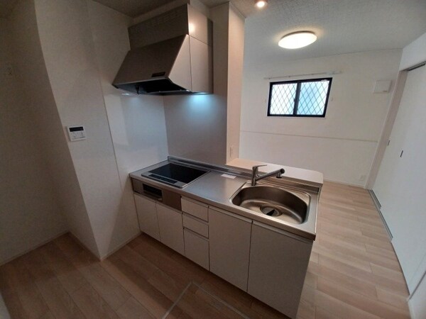 キッチン(同タイプのお部屋の参考写真です。)