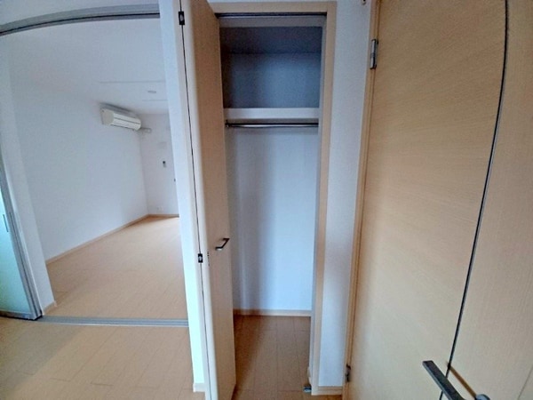 収納(同物件反転タイプの画像です)