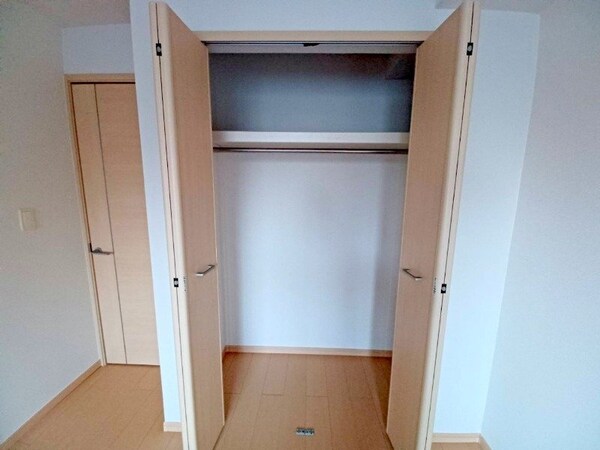 収納(同物件反転タイプの画像です)