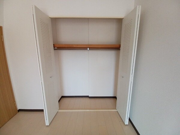 収納(同型参考写真)