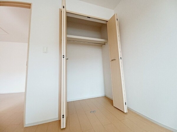 収納(同型反転写真です。)