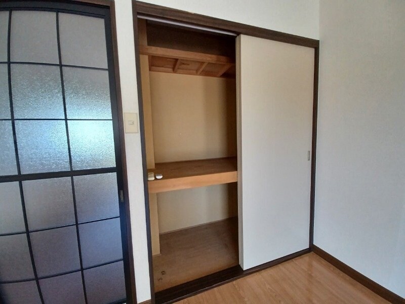 物件内観写真18　(別部屋反転参考写真)