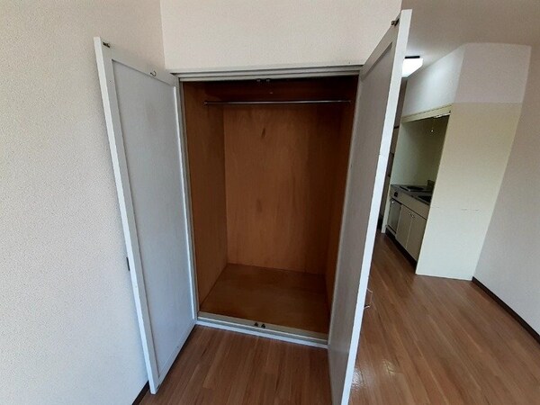 収納(同型参考写真)