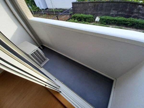 バルコニー(同型参考写真)