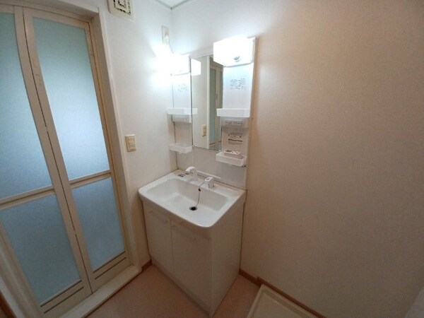 洗面所(別部屋画像参考)