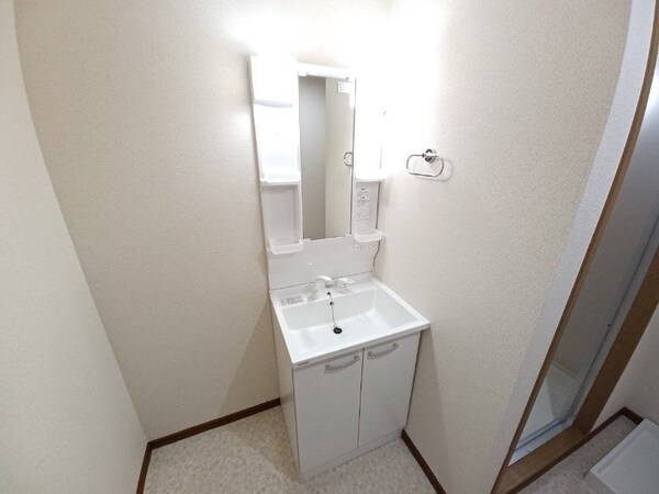 洗面所(別部屋写真です)