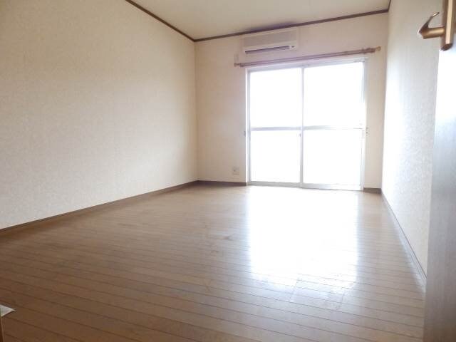 物件内観写真4　(居室)