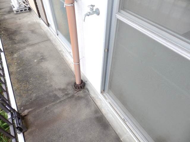 物件内観写真14　(室外洗濯機置き場)