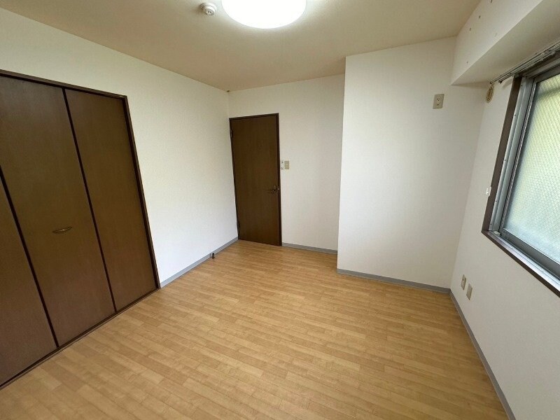 物件内観写真9　(別部屋同型タイプ)