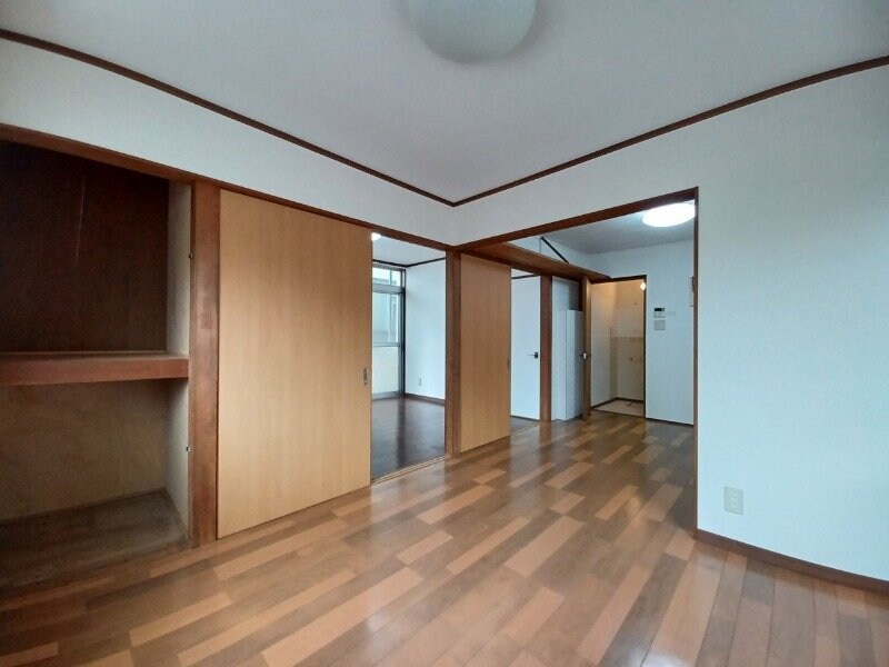 物件内観写真5　(同型部屋写真です。)