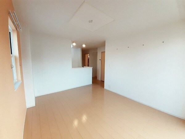 居室・リビング(同物件別部屋のお写真です。)