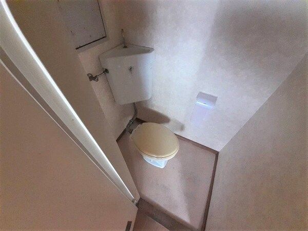 トイレ(同物件別部屋参考写真です。)