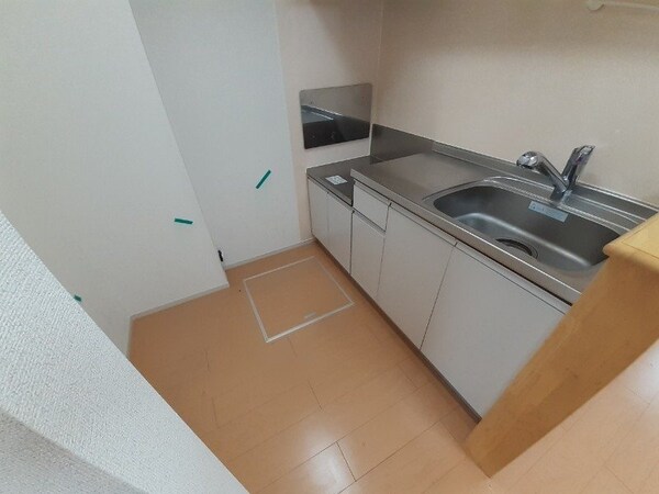 キッチン(同型参考写真)