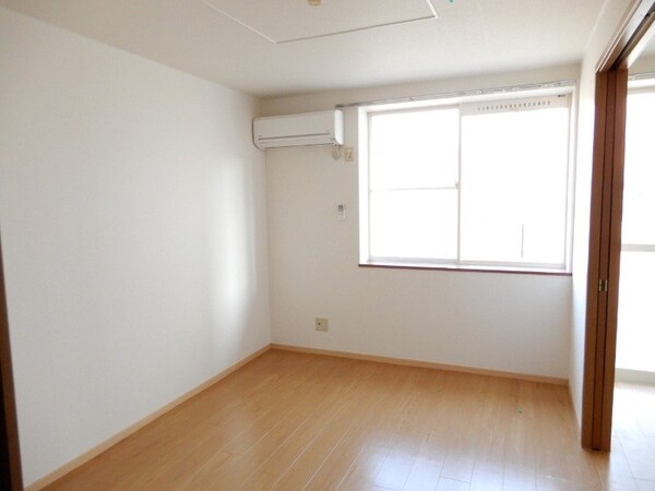 居室・リビング(同型タイプの写真です。)