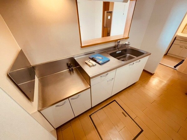 キッチン(同型部屋写真です。)
