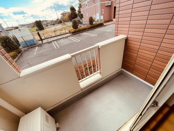 バルコニー(同型部屋写真です。)