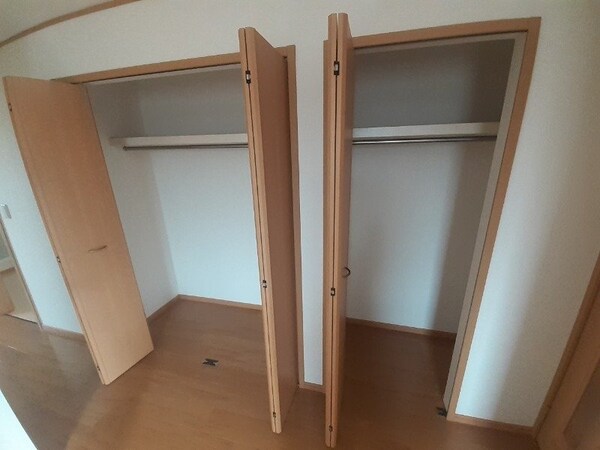 収納(同型参考写真)