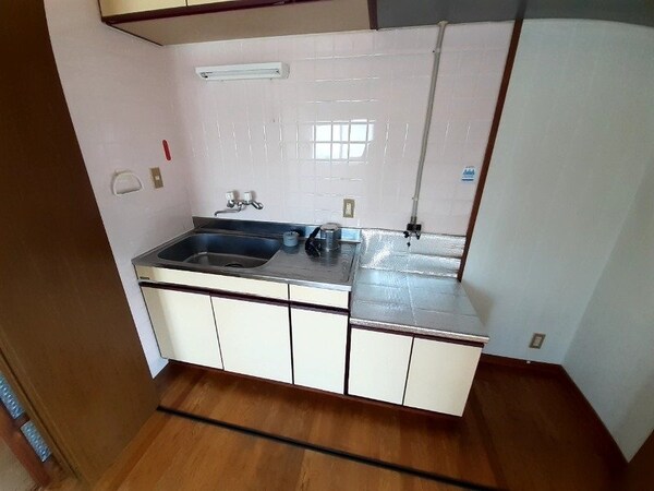 キッチン(同型参考写真)