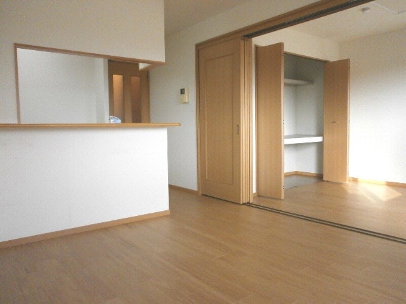 物件内観写真6　(同型反転参考写真)