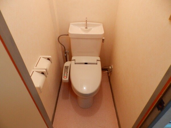 トイレ(同物件別部屋のお写真です。)