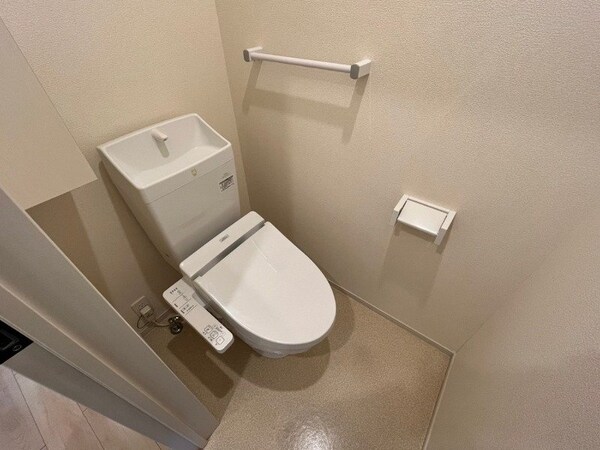 トイレ(反転タイプ参考写真)