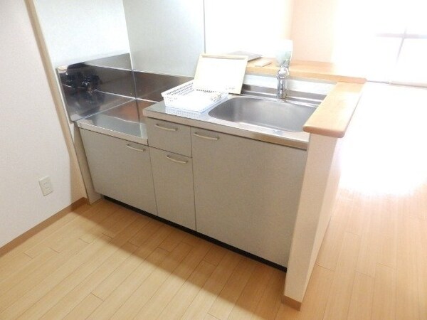 キッチン(同型参考写真)