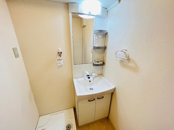 洗面所(同物件別部屋参考写真です。)