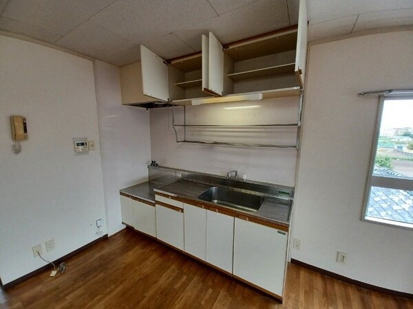 キッチン(同物件別部屋のお写真です。)