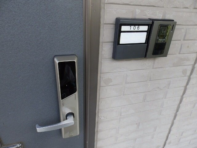 物件内観写真5　(同タイプの部屋写真です。)