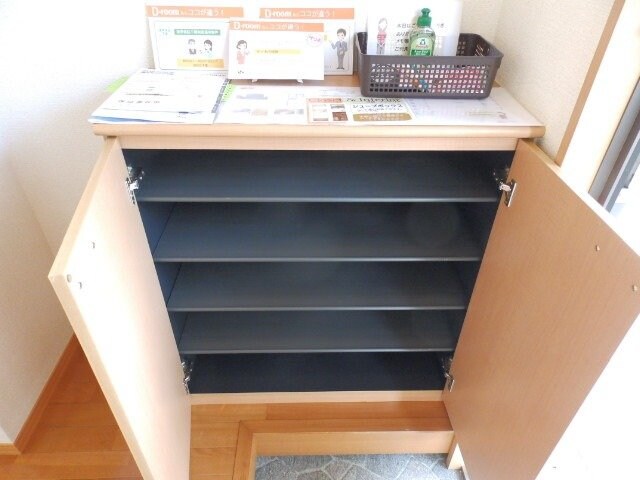 物件内観写真7　(同タイプの部屋写真です。)