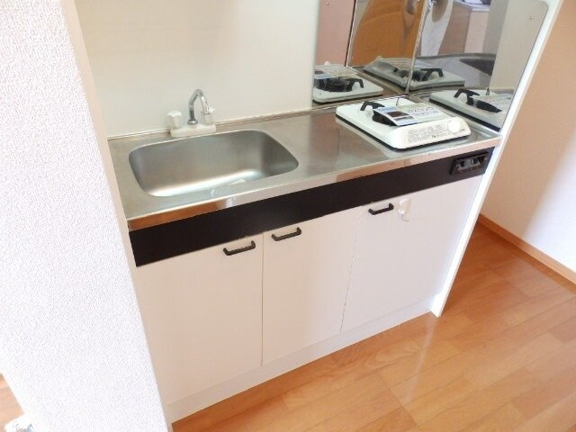 物件内観写真9　(同タイプの部屋写真です。)