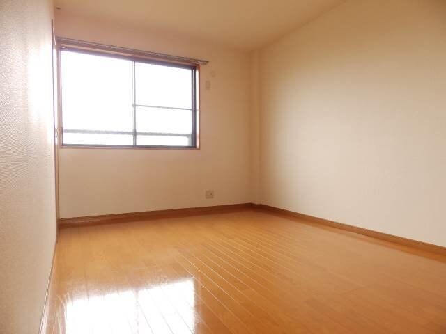 物件内観写真9　(別部屋同型タイプです。)