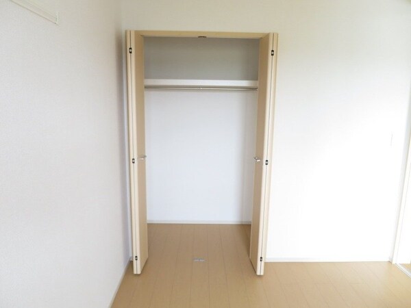 収納(同型参考写真)